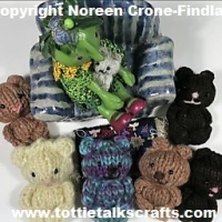 Easy to knit comfort or pocket teddy bears